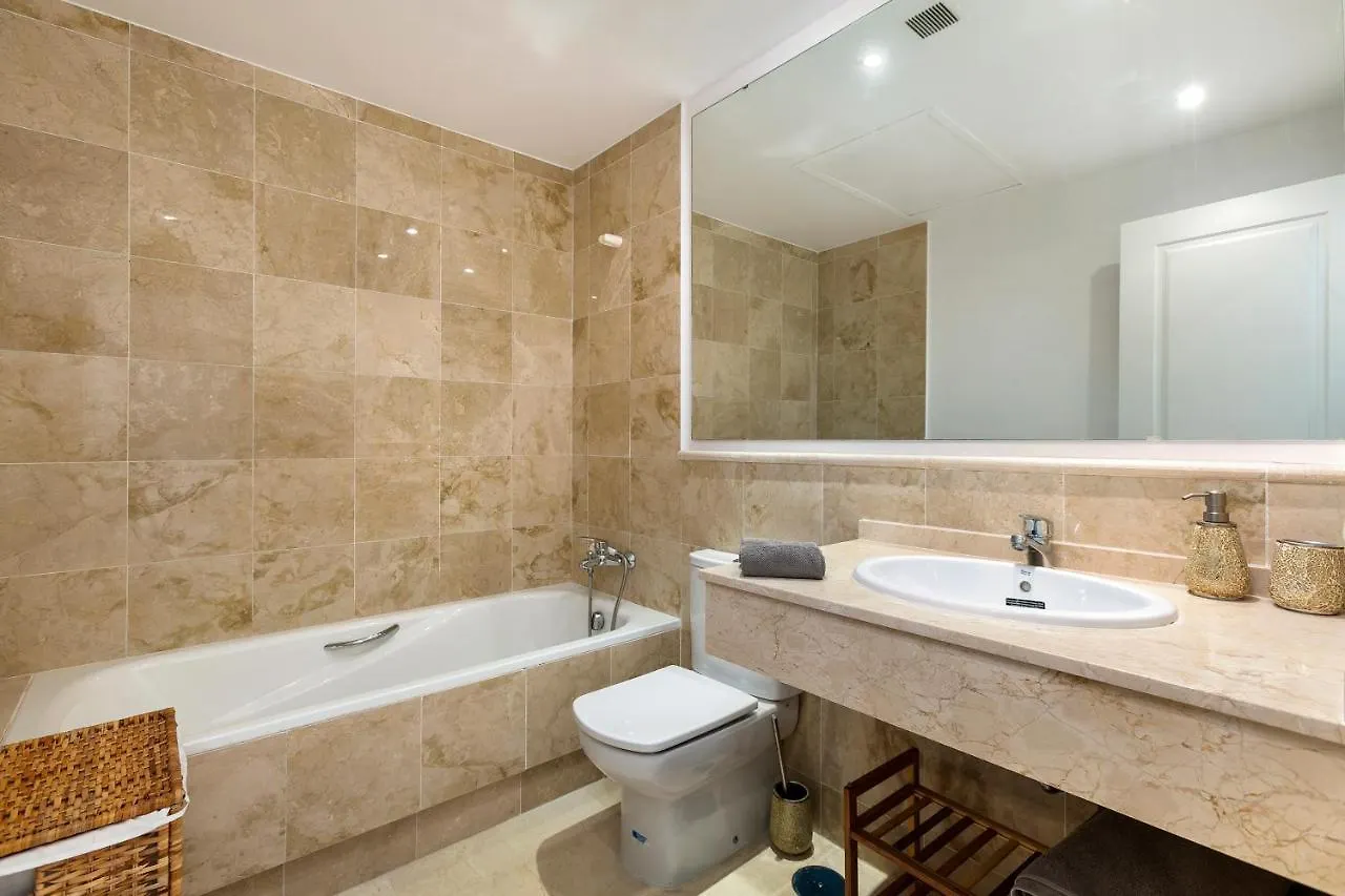 Duplex Apt With Rooftop Terrace Aloha Royal Rdr230 Marbella