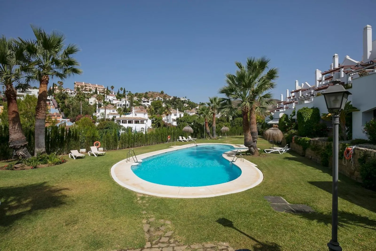 Duplex Apt With Rooftop Terrace Aloha Royal Rdr230 Marbella 0*,  Spain
