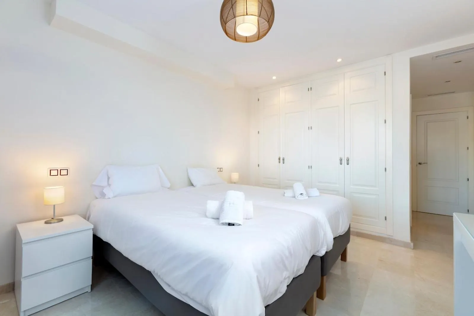 Duplex Apt With Rooftop Terrace Aloha Royal Rdr230 Marbella Apartamento